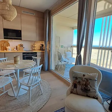 Marina By Hiekka 아파트 칼라조키