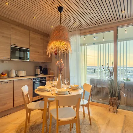 Marina By Hiekka 公寓