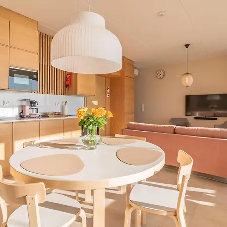 Marina By Hiekka * 칼라조키